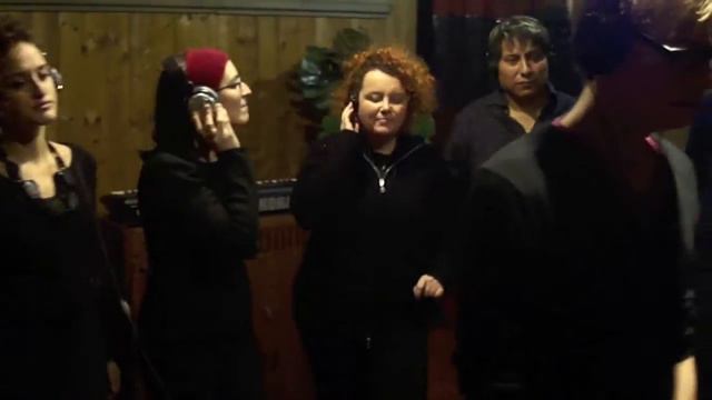 Andrea Devis & Gospel ConFusion Vocal Ensemble - O Holy Night смотреть онлайн