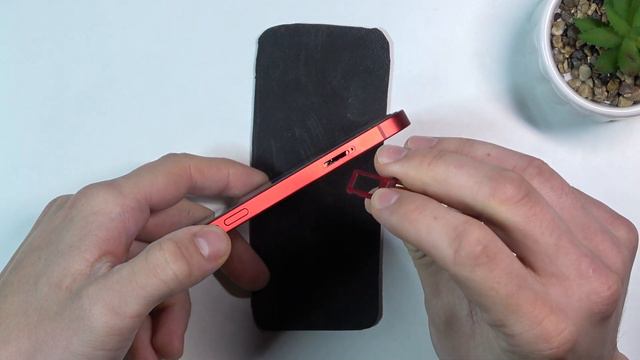 Does iPhone 13 have a SD Card Slot? How to Input SD Card to iPhone 13? смотреть онлайн