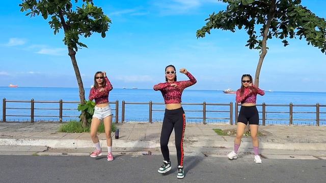 BACHATA CON TANGO/ ZIN 100/ Zin Thu Vân #zumba #bachata #zin100 смотреть онлайн