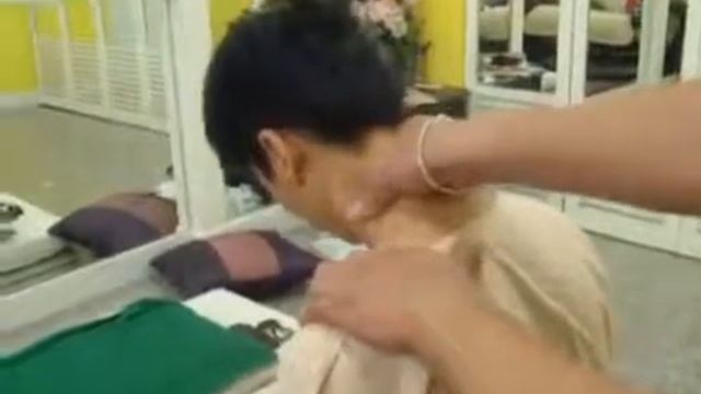 Мастер тайского массажа в Тайланде смотреть онлайн