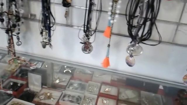 Поход в сэконд хэнд в Авроре ....часть 1// смотреть онлайн