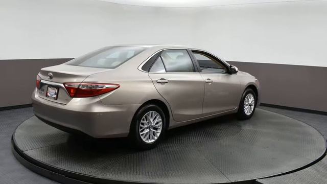 2016 Creme Brulee Mica Toyota Camry 4D Sedan #2023A смотреть онлайн