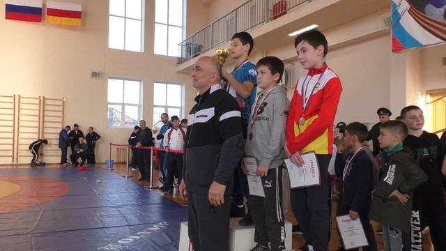 Награждение маленьких борцов в Эльхотово. Первый день. смотреть онлайн