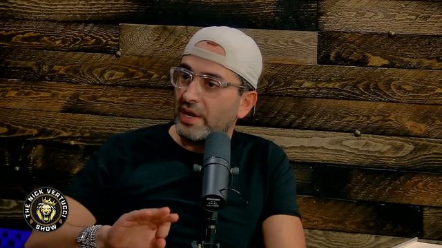 THE NICK VERTUCCI SHOW "Antonio 'The Magician' Esfandiari makes himself disappear from poker" #035 смотреть онлайн