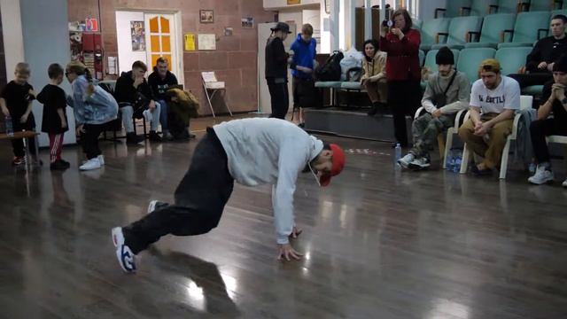 footwork финал bboy Diaz vs Саша Smooth - "ALL OPTION" break dance battle смотреть онлайн