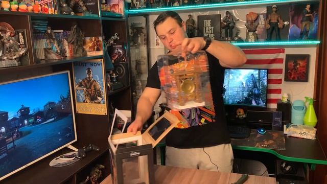 Jean Claude Van Damme Gallery Statue Diamond Select JCVD Распаковка/Unboxing смотреть онлайн
