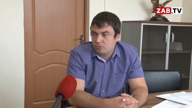 Директор забайкальского фонда капремонта объяснил, почему бежит крыша на ул. Угданской, 40 в Чите смотреть онлайн