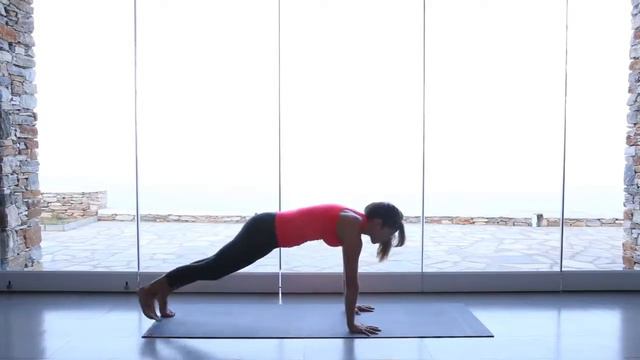 Yoga Stretch - 20 Minute Total Body Beginner Flow смотреть онлайн