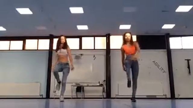 Commerical Fusion to Despacito Justin Bieber routine смотреть онлайн