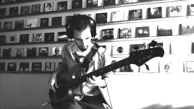 Smooth Funk in F# Bass Jam daniB5000 смотреть онлайн