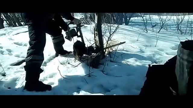 Завожу пилу которая стояла 10 лет ДРУЖБА-АЛТАЙ!!!! смотреть онлайн