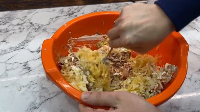 Готовим ДРАКУРНИКИ / Cooking POTATO & CHICKEN PANCAKES смотреть онлайн