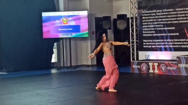 Эстрадная песня Wada#всемирнаятанцевальнаяолимпиада#вто#восточныетанцы смотреть онлайн