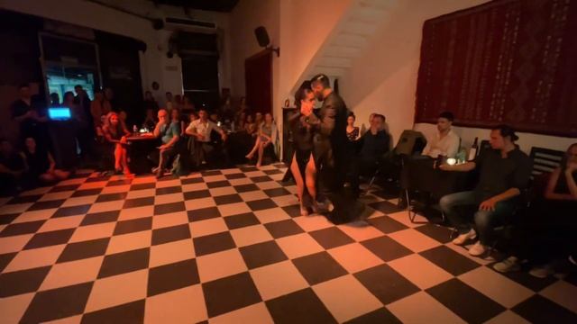 Miguel Santillan and Mailen Oucharick - Yo Te Bendigo смотреть онлайн