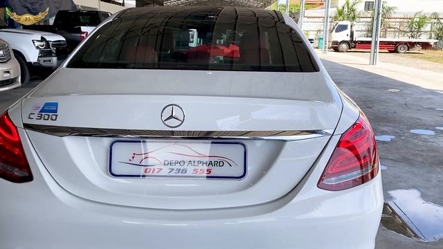 Old Version but Popular - 2015 Mercedes C-300 Sedan смотреть онлайн