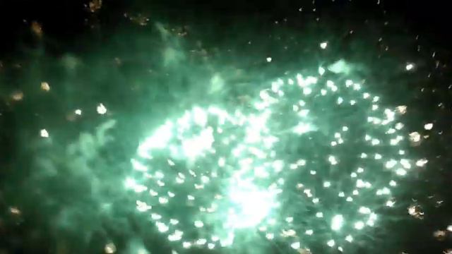 Салют на день Города в парке дружбы. 10. 09. 2016 смотреть онлайн