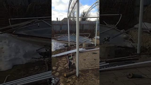 Ремонт рухнувшего навеса из поликарбоната.