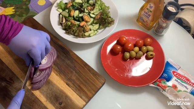 Салат в самоизоляции,для поднятия настроения?/Салат с мидиями и льняным маслом . смотреть онлайн