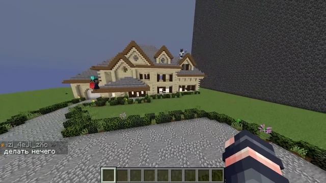 Использую ЧИТЫ ПРОТИВ 100 СТРОИТЕЛЕЙ в Битве Построек в Майнкрафт смотреть онлайн