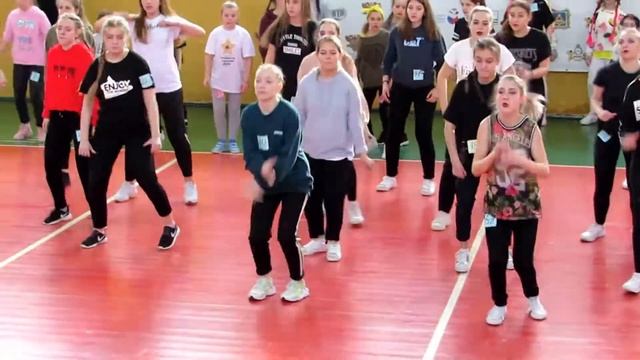 Копия видео "ЧИП ПО ФИТНЕС АЭРОБИКЕ И ХИП ХОПУ 6" смотреть онлайн