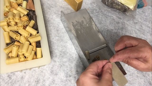 "Meeeooow" Soap Curl Designs + 10 minutes CP transparent soap - Soap Challenge Club November 2019 смотреть онлайн