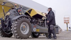 Удобный доступ к двигателю - телескопический погрузчик Kramer 2706   - погрузчики Крамер - КИИТ