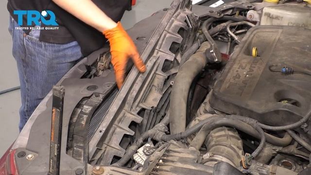 How To Replace Radiator Fans 2007-2010 Chrysler Sebring
