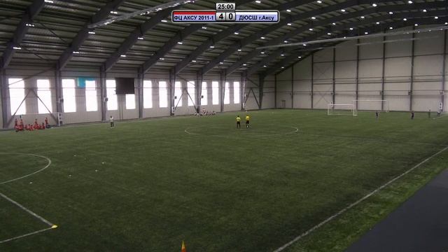 Турнир по футболу "Новогодние каникулы" среди юношей 2011-2012 г.р смотреть онлайн