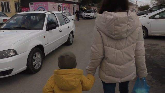 МАЛЕНЬКИЙ СТИЛЯГА / ВЫХОД В ГОРОД / ПЕРВЫЙ БЛИН КОМОМ / ПРИШЛА ПОСЫЛКА. День 2 / Акционеры. смотреть онлайн