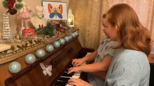 SOFT MOZART Winter Recital 2021-2022 Milana (8) plays: Чайковский. Вальс 1-я партия смотреть онлайн