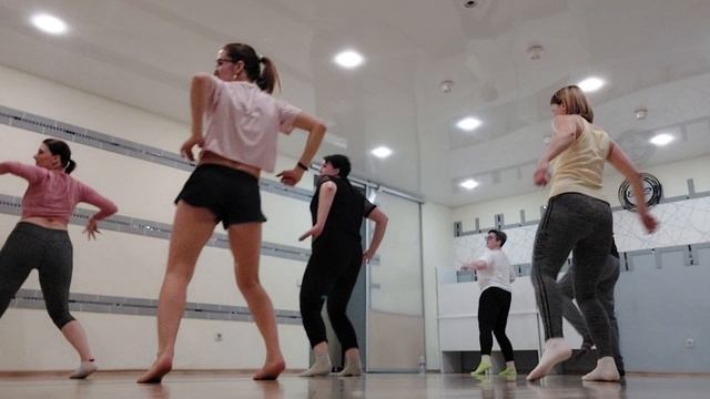 Студия танцев "Потанцуем" смотреть онлайн