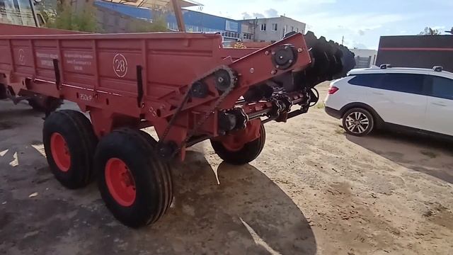 Разбрасыватель органических удобрений РОУ-6. смотреть онлайн