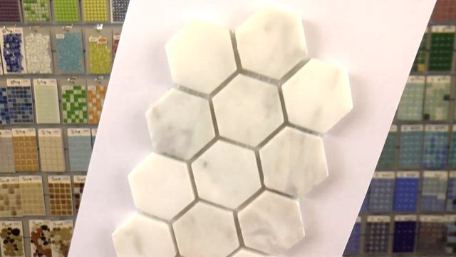 Шестиугольная мозаика из белого мрамора смотреть онлайн