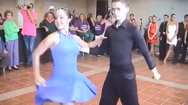 2 014 Exhibición de O Atranco Ribadumia Alejandro y Paula Rumba Bolero смотреть онлайн