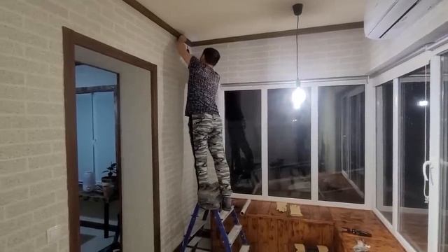 Переехали в Россию Купили дом Ремонт в деревенском доме Новые шторы для кухни Я в ШОКЕ смотреть онлайн