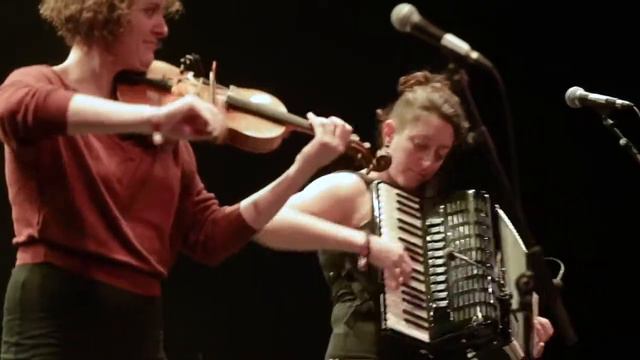 La Valise - Gimmi's Tango смотреть онлайн