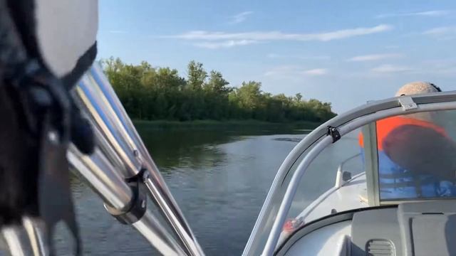 База отдыха www.sun64.ru: На катере по Волге - Красота Природы реки Волга/19.08.21 смотреть онлайн