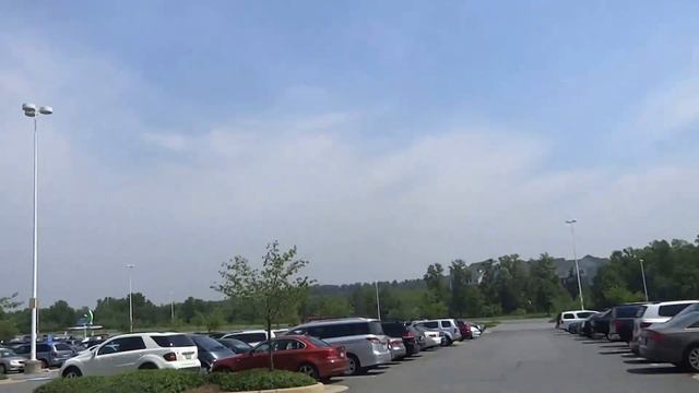 Aruna & Hari Sharma after Shopping at Dulles Town Centre Sterling VA USA, Jun 11, 2015 смотреть онлайн