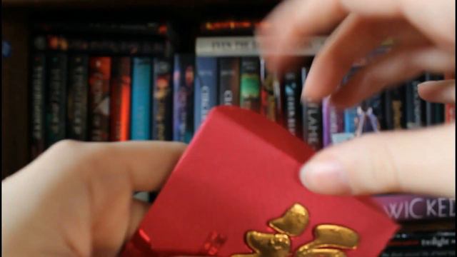 Bookshelf Tour 2021 | +1,000 Books! смотреть онлайн