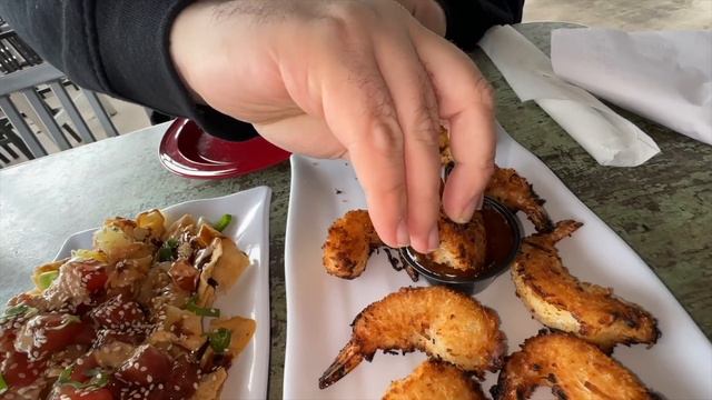 Eating At Island Wings in Jacksonville, Florida with Super Fan Ryan смотреть онлайн