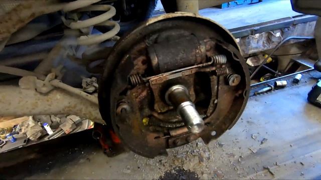 Рено Логан VS Оббратный молоток. смотреть онлайн