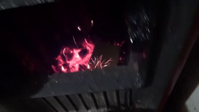 Чем выгоднее топить? Дрова, брикеты, гранулы. смотреть онлайн