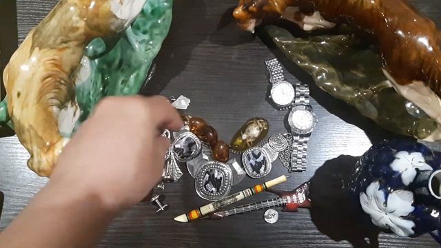 Барахолка. Графин "Виноград", женский кошелек, янтарные запонки смотреть онлайн
