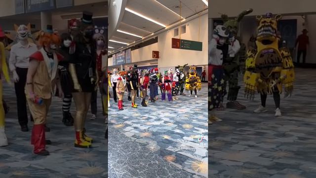 Fnaf Characters chase Gregory ( FNAF Cosplay ) (Wondercon) смотреть онлайн