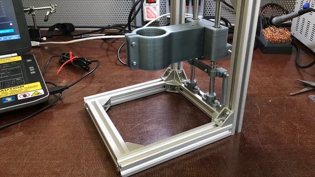 Сверлильный станок из алюминиевого профиля - 