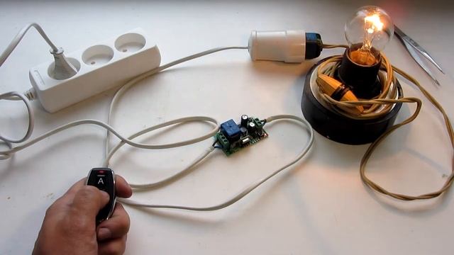 Радиореле из Китая! Включение освещения с пульта смотреть онлайн