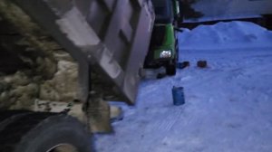 Замена масла на шакмане Х3000 между рейсами.