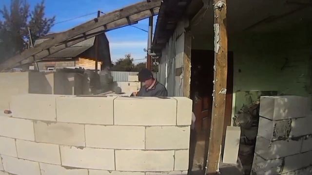 дом из газобетона своими руками котоый не треснет смотреть онлайн
