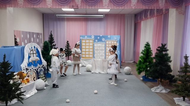 ДС №352 спектакль Снеговик Почтовик смотреть онлайн