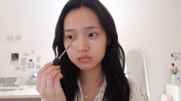 Waking up at 5AM vlog: back home, deep cleaning my room, getting my life together, productive days